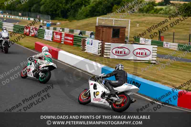 Vintage motorcycle club;eventdigitalimages;mallory park;mallory park trackday photographs;no limits trackdays;peter wileman photography;trackday digital images;trackday photos;vmcc festival 1000 bikes photographs